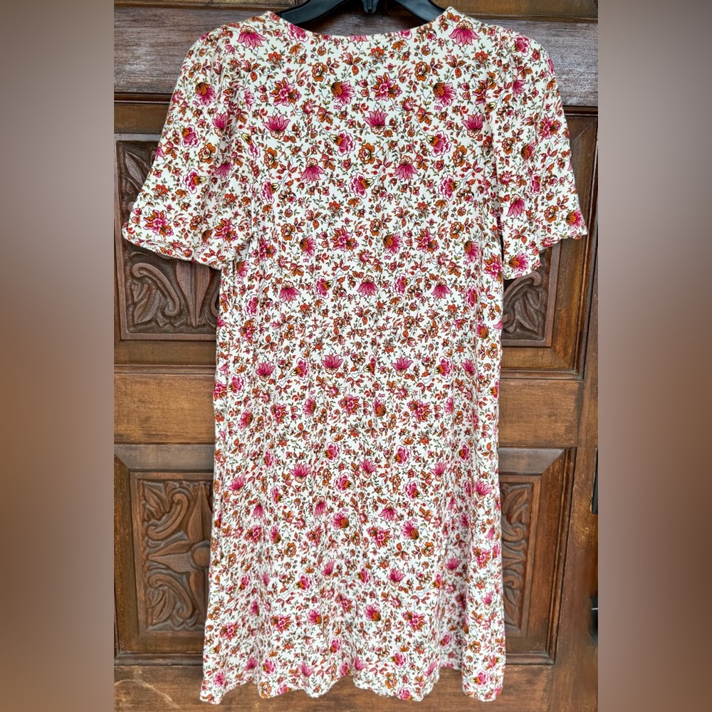Old Navy Floral V-Neck Short Sleeve Button Down Dress.  Size Medium.  EUC. - Picture 7 of 8